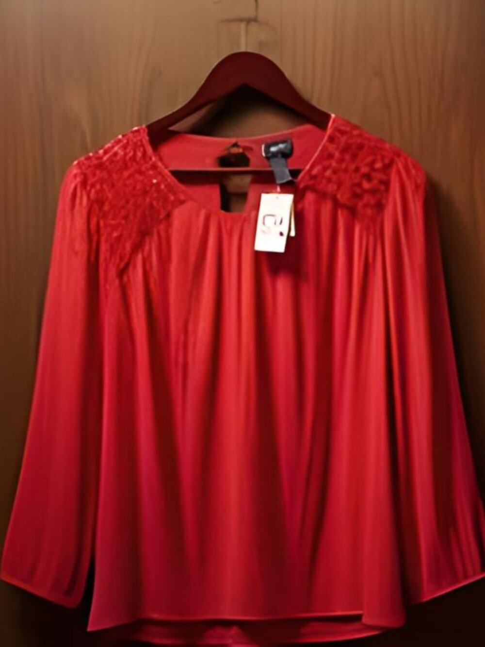 New w/tags gorgeous blouse by Buckle Sz Large